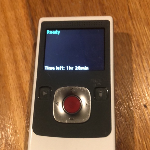 Flip video camera Cisco - Picture 3 of 4